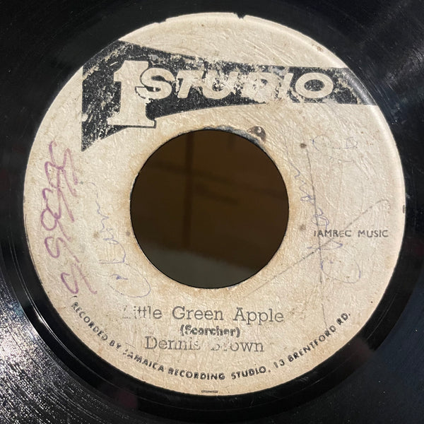 DENNIS BROWN [Little Green Apple]