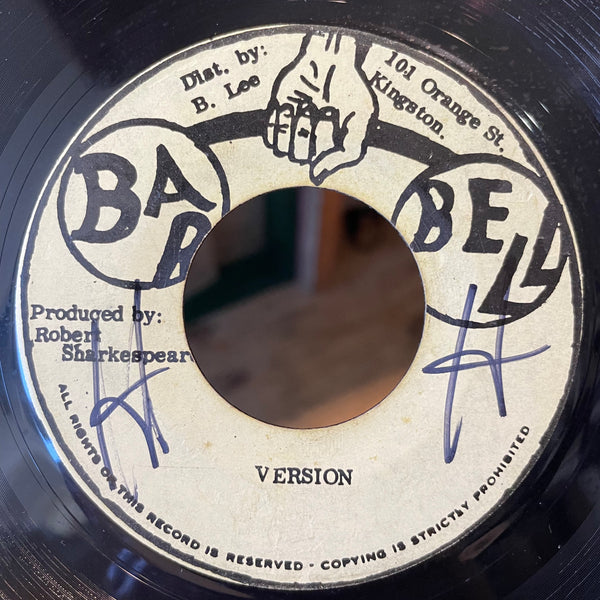 JOHNNY CLARKE [Fancy Make Up]