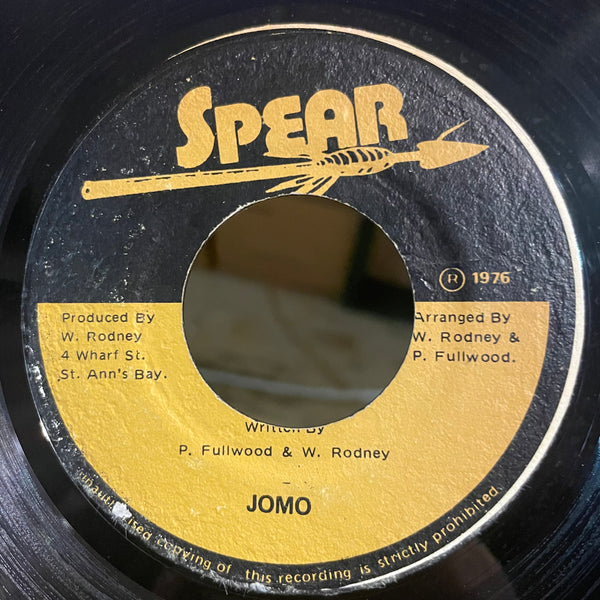 BURNING SPEAR [Spear Burning / Jomo ]