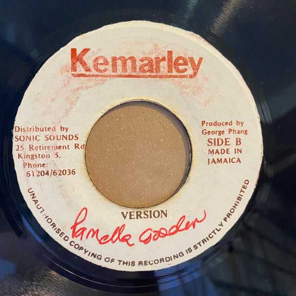 HALF PINT  [Level The Vibes]