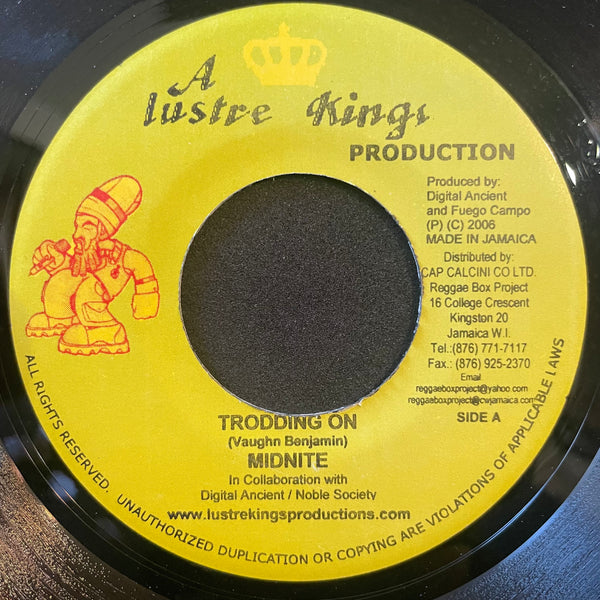 MIDNITE / KHARI KILL  [Trodding On / While I'm Living]