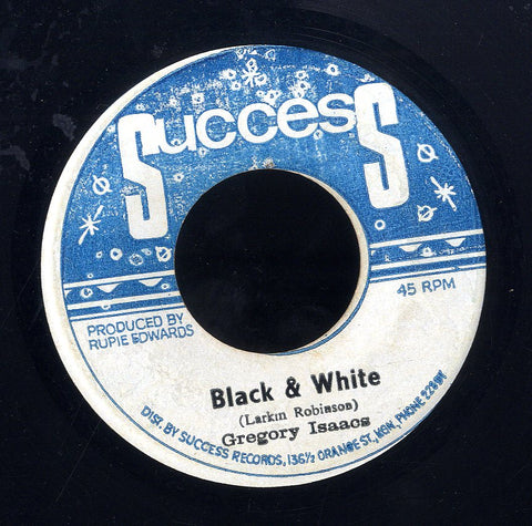 GREGORY ISAACS [Black & White]