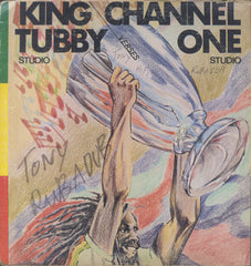 KING TUBBY VERSES CHANNEL ONE [King Tubby Studio Verses Channel One Studio]